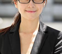女性税理士。結婚を機に家庭と仕事のバランスをどうするか...
