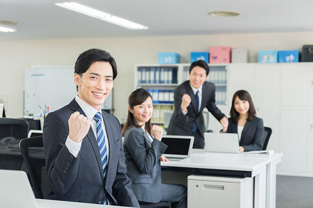 一般企業で働く税理士 仕事の内容・年収・会計事務所との違いなど